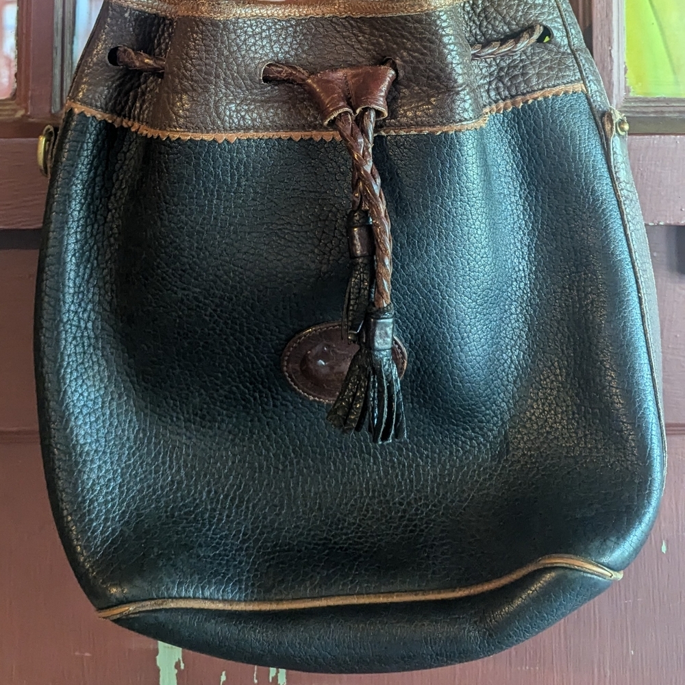 D & B vintage black and brown bucket bag